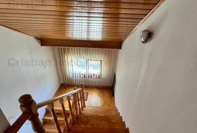 Casă cu 12 camere cu Teren 405 Mp în Central - 16