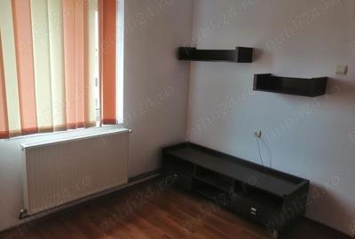 Apartament cu 2 camere decomandat în Micro 8 - 3