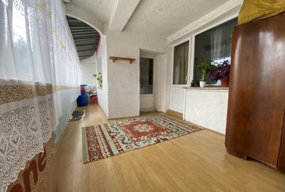 De vânzare apartament, etajul 1, spațios și luminos cu 2 balcoane - 2