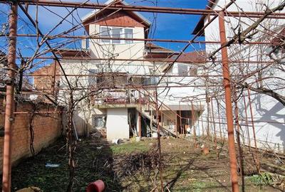 Casă individuală cu 18 camere cu Teren 176 Mp în Ultracentral - 2