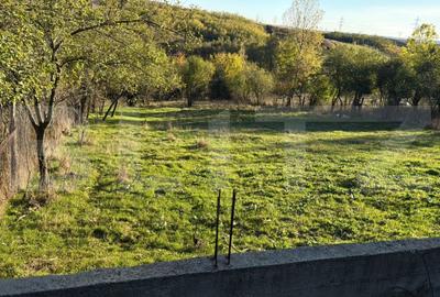 Teren de 2000 mp, în Central