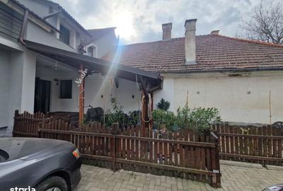 Casă cu 5 camere cu Teren 367 Mp în Central - 2