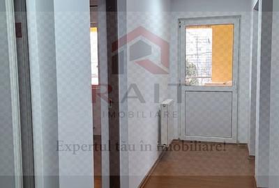 Casă cu 4 camere cu Teren 100 Mp în Central - 17