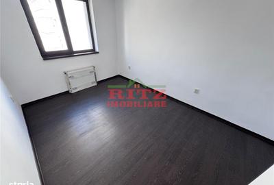 Apartament cu 4 camere decomandat în Crișan - 13