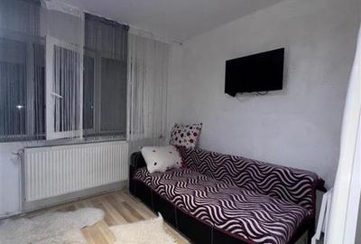 Garsonieră semidecomandată în UMT - 2
