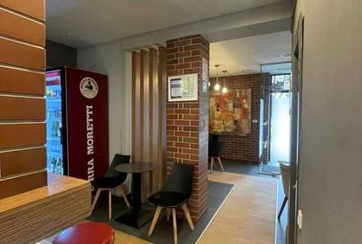 Spațiu comercial, de 60 mp, în Central - 3