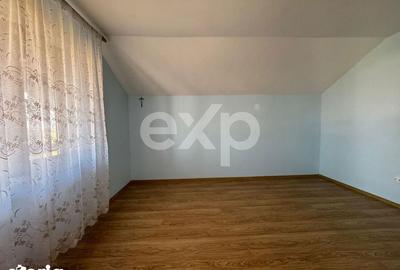 Casă cu 4 camere cu Teren 5500 Mp în Central - 4