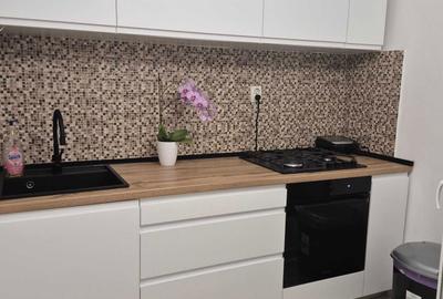 Apartament cu 3 camere decomandat în Nicolina - 6