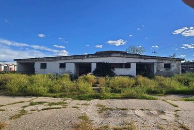 Spațiu comercial, de 1,800 mp, în Central