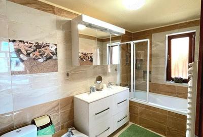 Casă cu 4 camere cu Teren 300 Mp în Sânmartin - 6