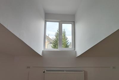 Casă individuală cu 8 camere cu Canalizare în Central - 20