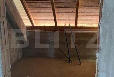 Casă cu 5 camere cu Canalizare în Central - 7