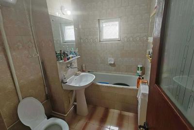 Apartament cu 2 camere decomandat în Piața Centrală - 2