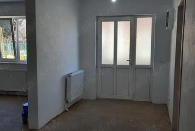 Casă cu 3 camere cu Teren 860 Mp în Târgu Ocna - 2