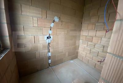 Casă cu 4 camere cu Teren 700 Mp în Aghireș - 4