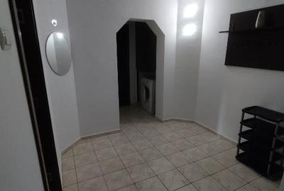 PF închiriez apartament 2 camere