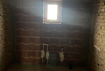 Casă cu 4 camere cu Teren 750 Mp în Nanov - 7