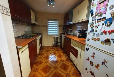 Apartament cu 3 camere decomandat în Carol Davila - 2