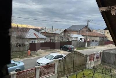 Casă cu 7 camere cu Teren 1400 Mp în Central