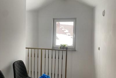 Casă cu 2 camere cu Teren 200 Mp în Rădăuți