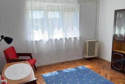 Apartament cu 3 camere semidecomandat în Central - 3