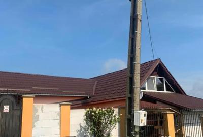 Casă cu 7 camere cu Teren 2800 Mp în Dudești