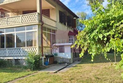 Casă individuală cu 6 camere cu Canalizare în Cornu - 37