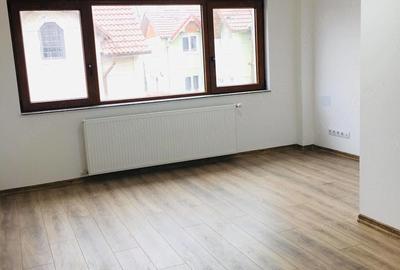 Spațiu comercial, de 75 mp, în Central - 1