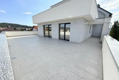 Apartament cu 2 camere decomandat în Decebal - 2