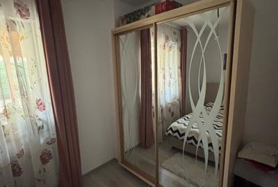 Apartament cu 3 camere semidecomandat, mobilat în Valea Adâncă - 1