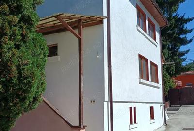 Inchiriez Apartamente 3 camere la vila termen lung minim 6 luni - 2