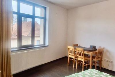 Inchiriere garsoniera cocheta, zona Blumana - 3