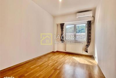 Apartament cu 3 camere decomandat în Coman - 14
