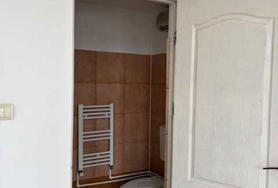 Apartament cu 3 camere semidecomandat în Unirii - 1