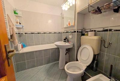 Nord - Parc, Apartament 3 camere decomandat, etaj 2/4, bloc 1984 - 4