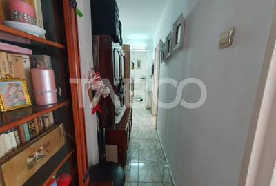 Apartament 3 camere zona 1 Decembrie 65 mp utili + 5 mp balcon - 14