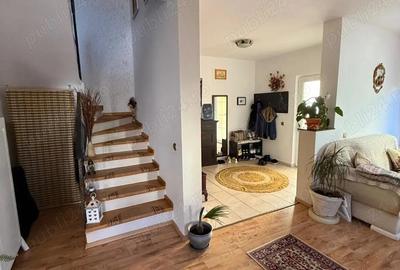 Casă cu 4 camere în Florești