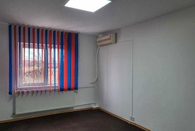 Apartament cu 2 camere decomandat în Republicii - 2