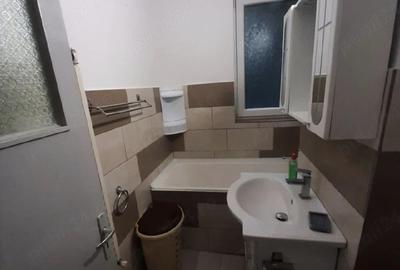 Apartament cu 2 camere decomandat în Cornișa - 1