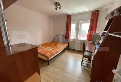 Apartament cu 3 camere decomandat în Central - 1