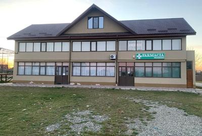 Duplex cu 5 camere cu Canalizare în Hălăucești - 1