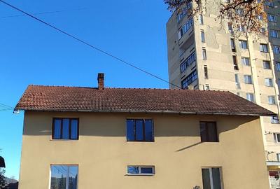 Apartament cu 2 camere decomandat în Central - 3