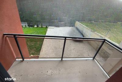 Casă cu 4 camere cu Teren 440 Mp în Central