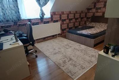 Casă cu 5 camere cu Teren 1000 Mp în Luna - 2