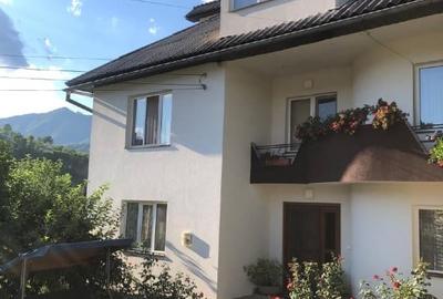 Casă individuală cu 6 camere cu Canalizare în Central - 13