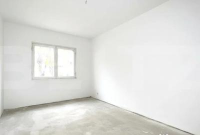 Apartament cu 4 camere decomandat în Decebal - 2