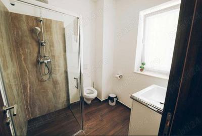 Casă cu 6 camere în Central - 1