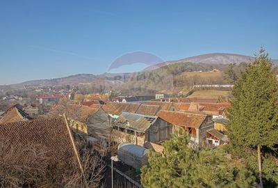 Apartament cu 3 camere decomandat, mobilat în Central - 25