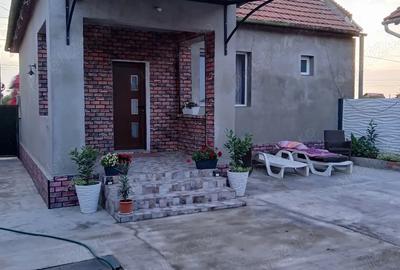 Casa Nojorid la ?oseaua principala - 3