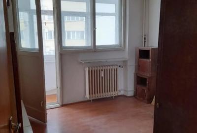 Apartament cu 2 camere decomandat în Teiul Doamnei